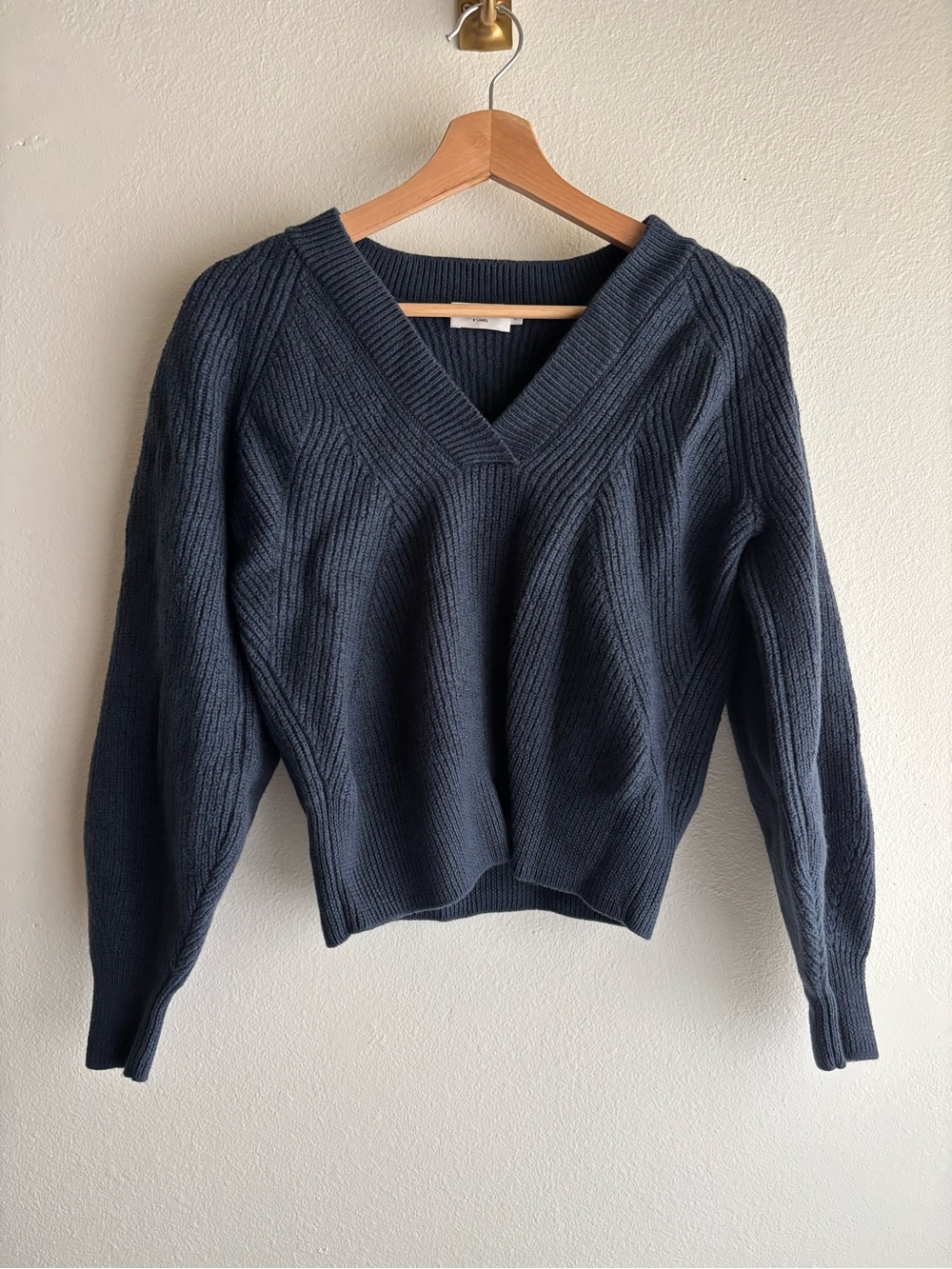 The Reset R Label Womens M Navy 100% Wool V-Neck Balloon Sleeve Cropped Sweater